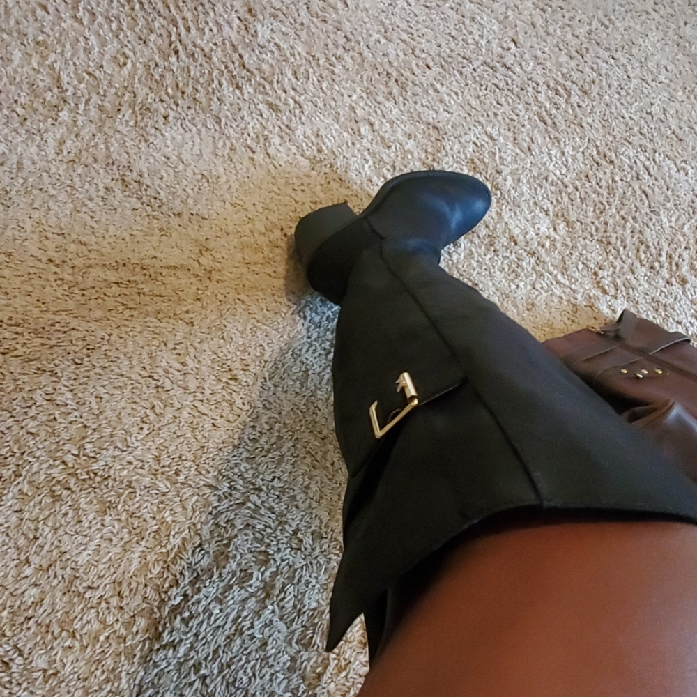 Chunky heeled knee-highs